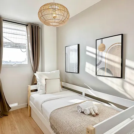 Premium Flat Balcony & Lift For 5 Appartement Parijs