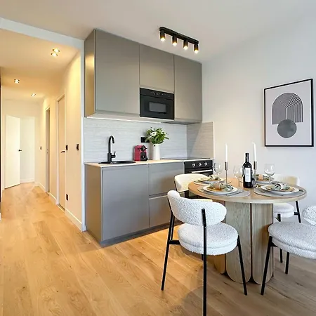 Premium Flat Balcony & Lift For 5 Parijs
