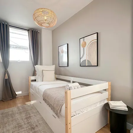 Premium Flat Balcony & Lift For 5 Parijs