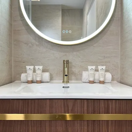 Appartement Premium Flat Balcony & Lift For 5