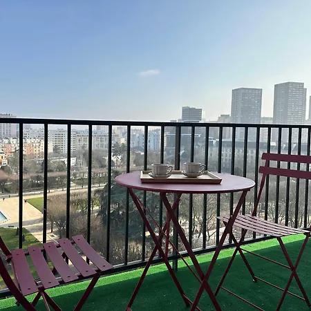 Premium Flat Balcony & Lift For 5