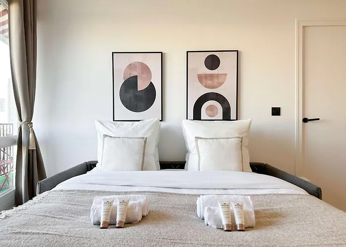 Premium Flat Balcony & Lift For 5 * Párizs