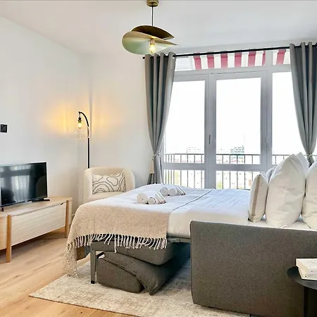 Premium Flat Balcony & Lift For 5 Apartman Párizs