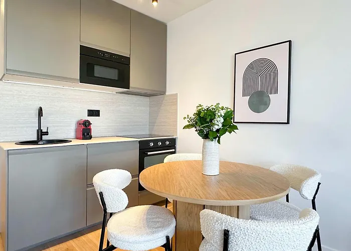 Premium Flat Balcony & Lift For 5 Párizs
